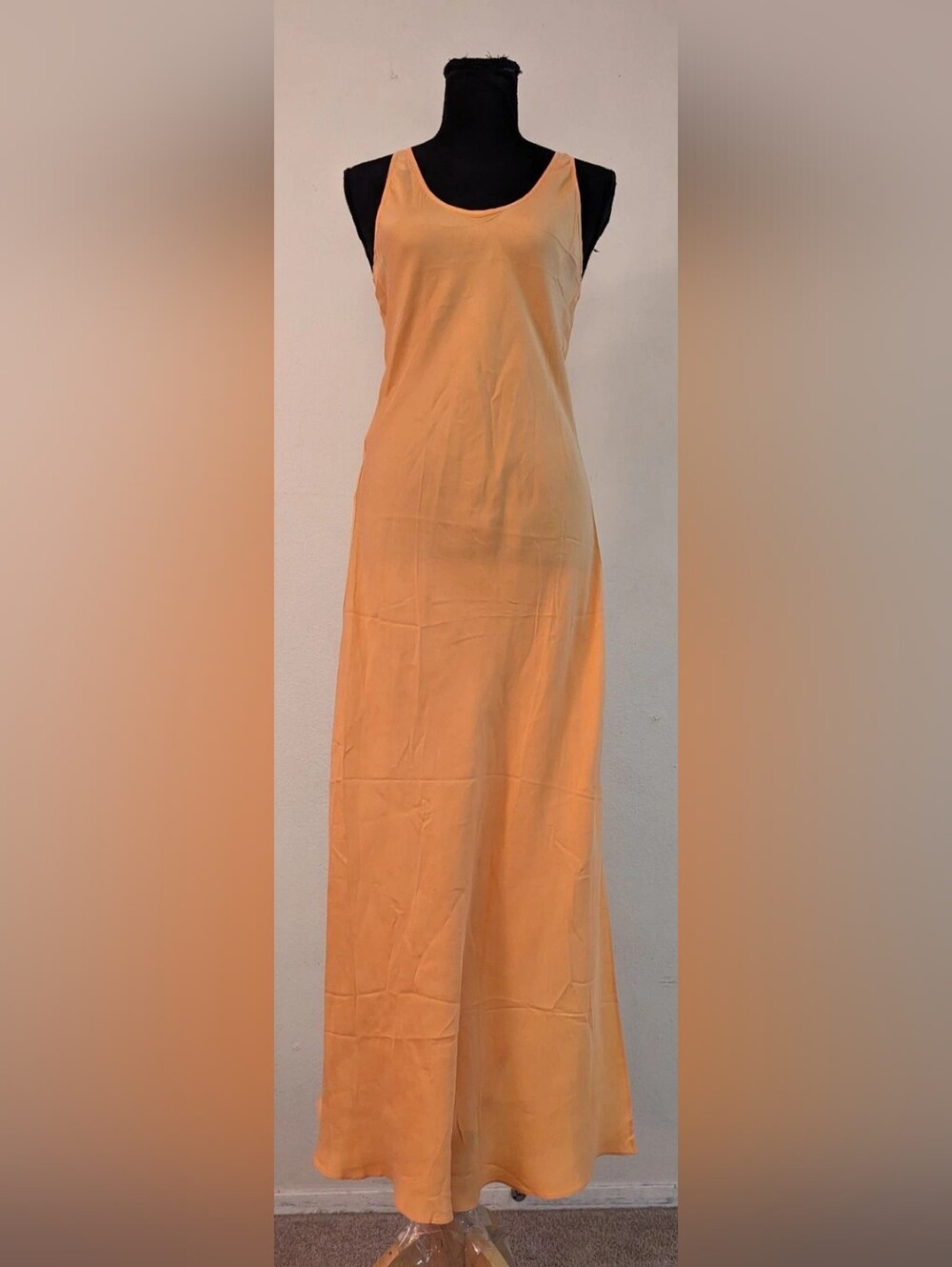 Women’s Sleeveless Maxi Dress in Peach